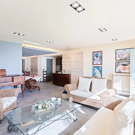 Penelope Seaview Apartamento