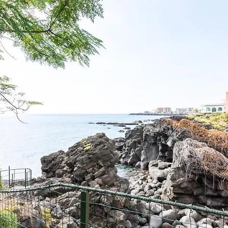 Penelope Seaview Apartment Catania